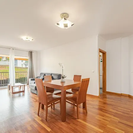 One-bedroom Near Reis Magos Apartment Canico (Madeira)