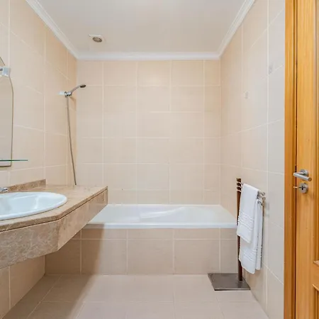 One-bedroom Near Reis Magos Apartment Canico (Madeira)