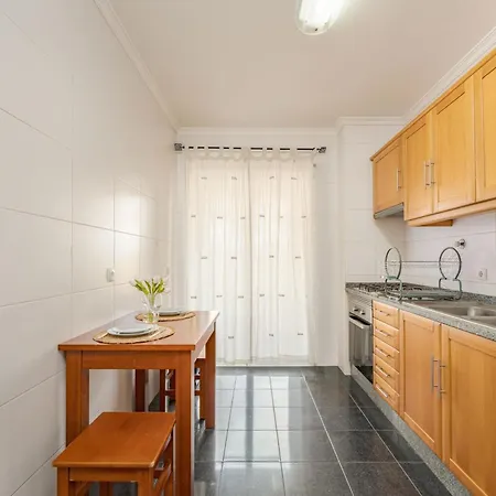One-bedroom Near Reis Magos Apartment