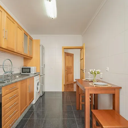 One-bedroom Near Reis Magos Apartment *