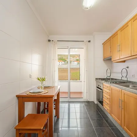 One-bedroom Near Reis Magos Apartment *