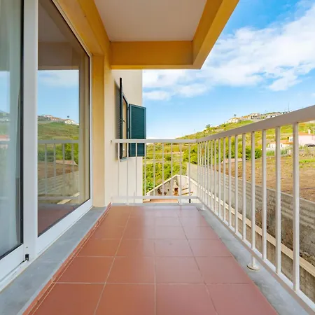 Apartment One-bedroom Near Reis Magos