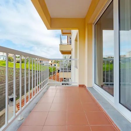 Apartment One-bedroom Near Reis Magos